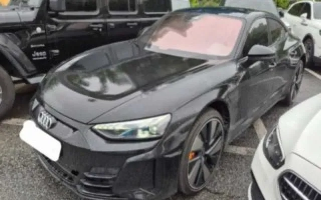 인천중고차할부구입 e-트론 GT GT 콰트로 프리미엄 매물 사진 10 - 2022/03 46,132km
