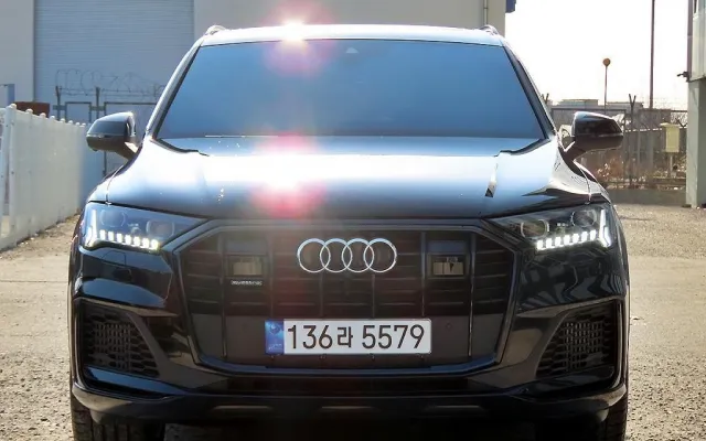인천중고차할부구입 Q7 (4M) 55 TFSI 콰트로 프리미엄 매물 사진 11 - 2023/03 23,800km